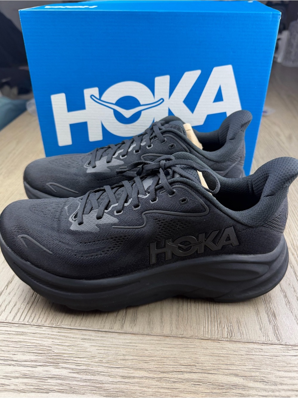 Hoka Men’s Clifton 10 NIB size 10.